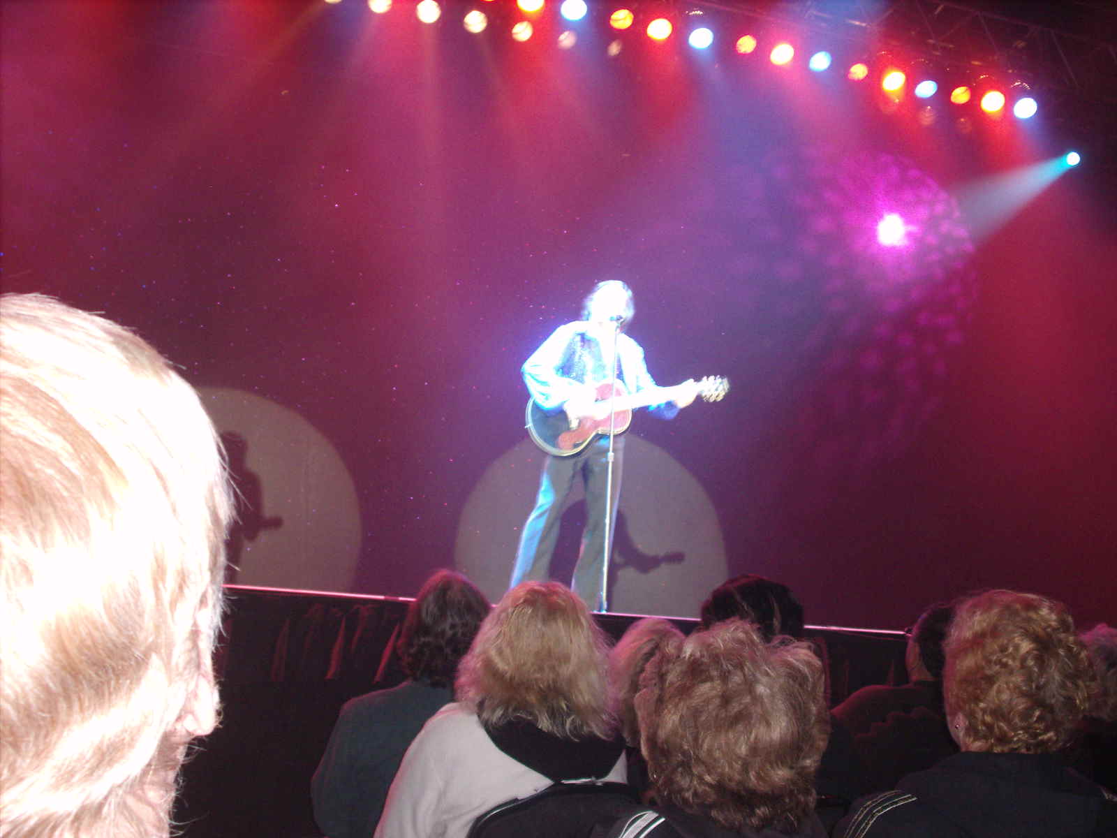 Tom Sadge as Neil Diamond: Onstage in A Really Big Shew at the Hilton Casino Resort in Atlantic City NJ - Photo: Marion Sadge - webmaster of TomSadge.com