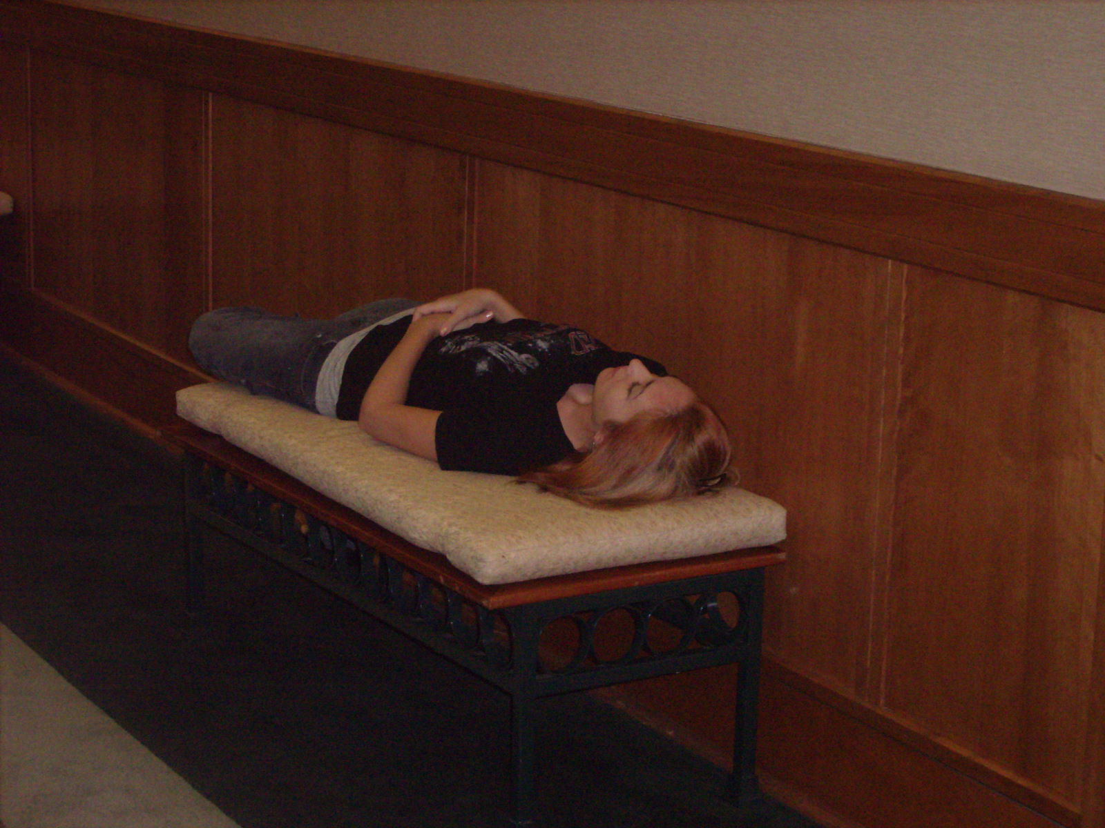 Therese sleeps during the New Bern NC show - August 1,2008. Photo: Marion Sadge